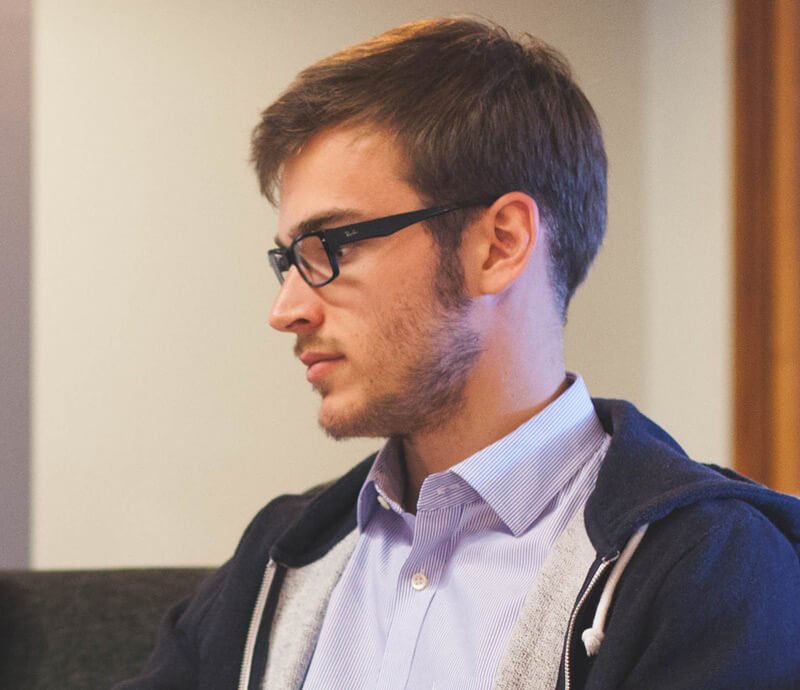 testimonial-img-2 testimonial-img-2